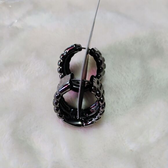 Paparazzi Seamless Sass Black Gunmetal Hoop Earrings Textured Hinge P5HO-BKXX-29 - Picture 6 of 9